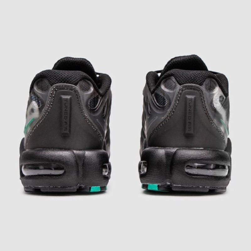 Nike Air Max TN x Supreme Black Galactic Jade — 5